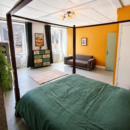 Hautes Pierres De 8 Personnes, Puy Mary, Salers, Cantal Ferienhaus